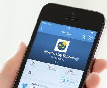 Read How to create a school Twitter account